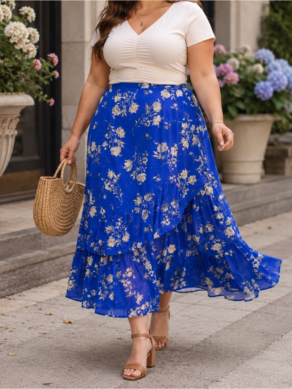 Harlow & Rose- NWT Blue Floral Metallic-Accent Skirt Size XL